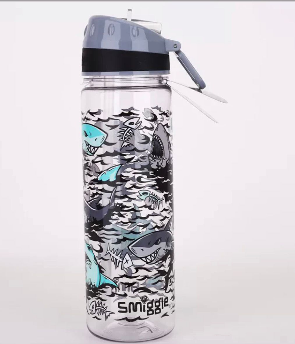 SMIGGLE SIPPER SHARK BPA FREE WATER BOTTLE 650ML