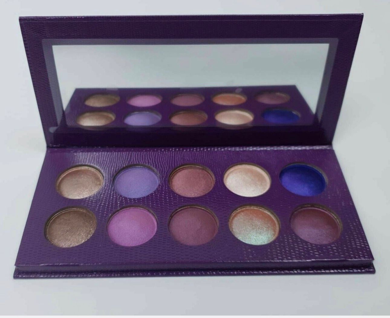 ROCK AND ROYAL BY REVOLUTION PRO COLOUR FOCOUS SHADOW PALETTE