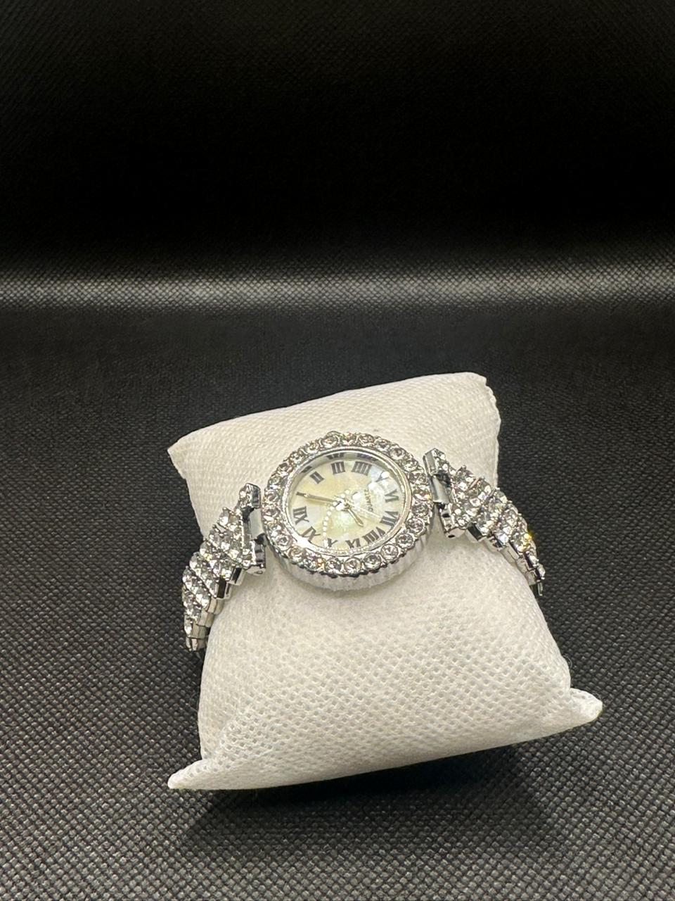 ELEGENT LUXURY WOMEN WATCH WITH A RHINESTONE ENCRUSTED BEZEL & BAND