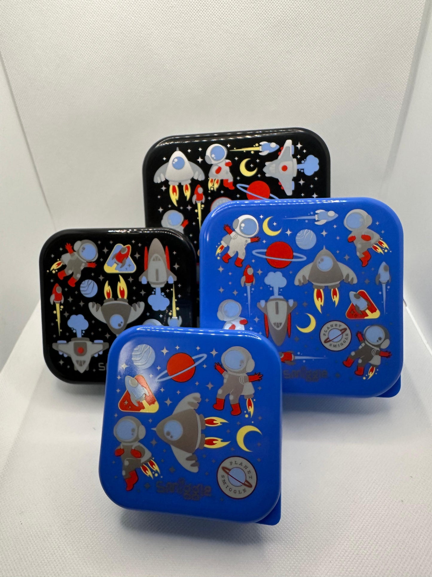 SMIGGLE 4 IN 1 BPA & PHTHALATES FREE FOOD CONTAINER NEST