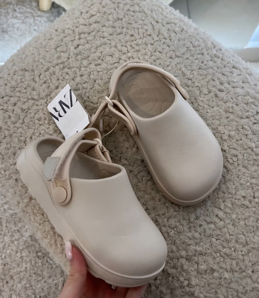 ZARA CLOGS