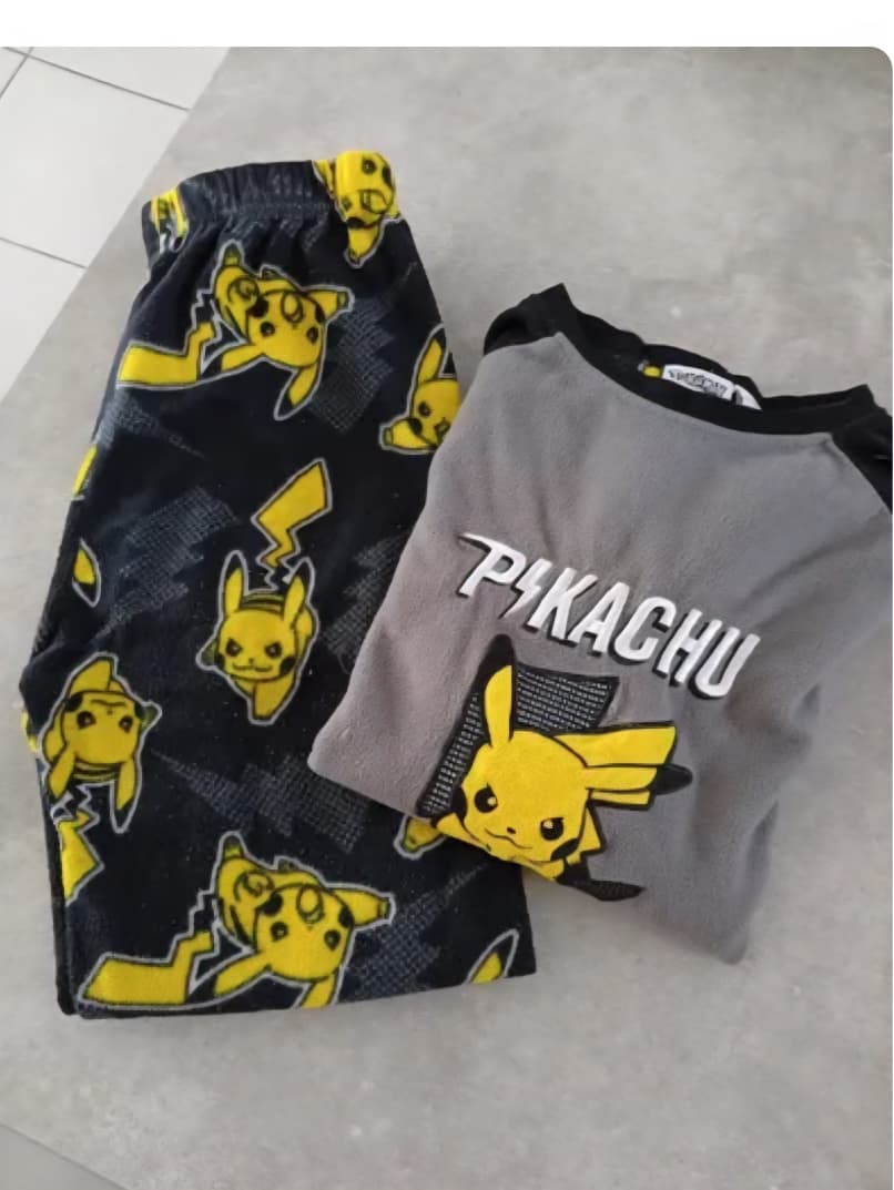 POKEMAN PIKACHU BLACK YELLOW GREY FLEECE PJ SET