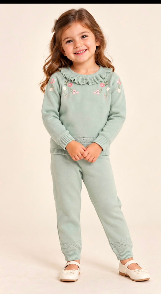 GEORGE BILLIE FAIERS GREEN SCALLOP KNITTED JUMPER AND TROUSERS OUTFIT