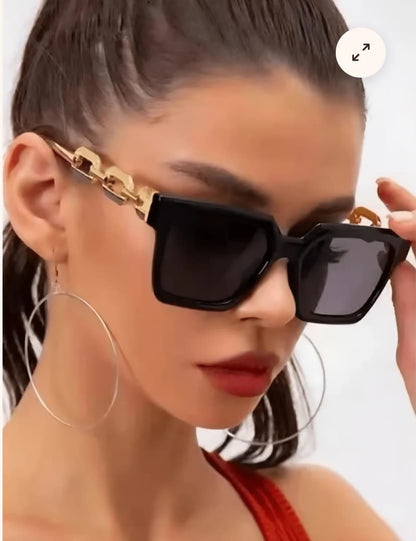 CHAIN DETAIL SQUARE SUNGLASSES